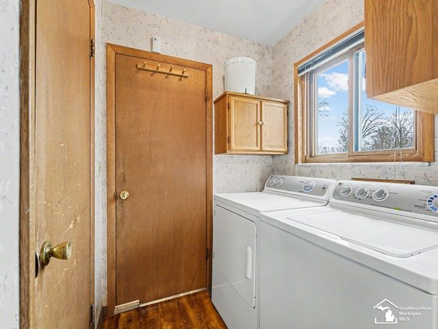 1593 Longfellow Drive, Temperance, MI 48182