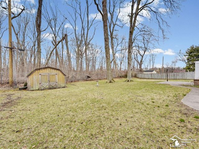 1593 Longfellow Drive, Temperance, MI 48182