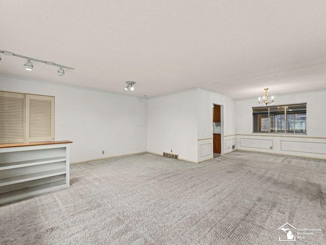 1593 Longfellow Drive, Temperance, MI 48182