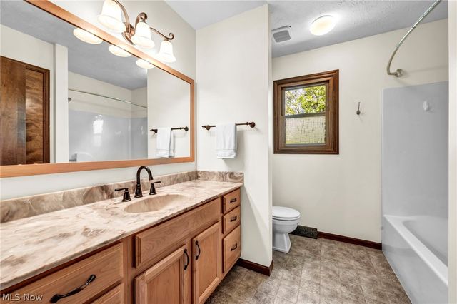 9533 Catalpa Circle, Mentor, OH 44060
