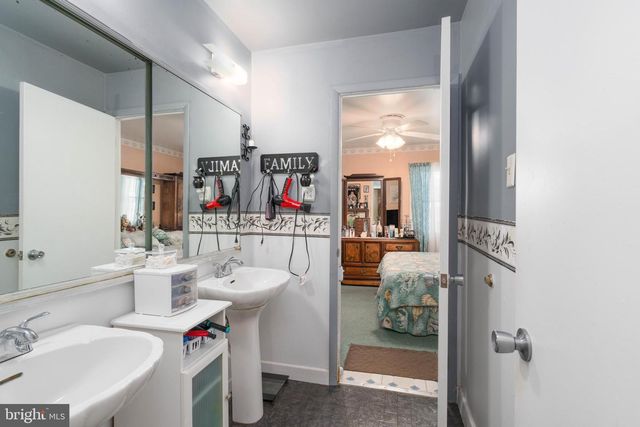 24 MAGNOLIA CT, Sicklerville, NJ 08081