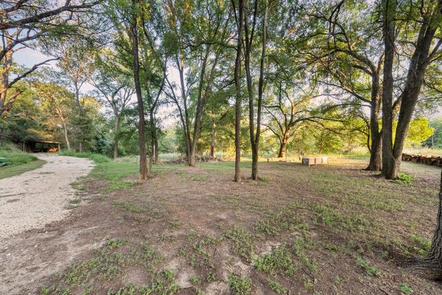 7689 Delwau LN, Austin, TX 78725