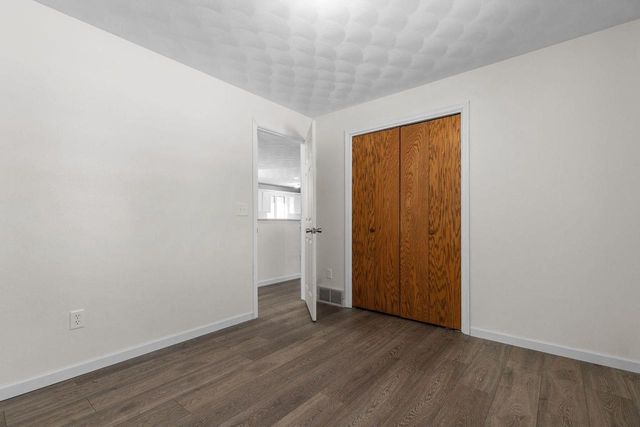 201 E MEADOW GROVE BOULEVARD, Appleton, WI 54915