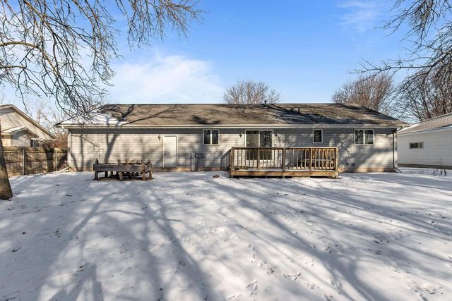 201 E MEADOW GROVE BOULEVARD, Appleton, WI 54915