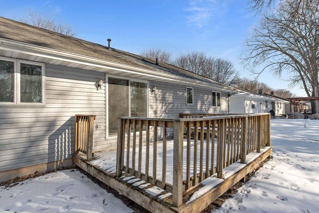 201 E MEADOW GROVE BOULEVARD, Appleton, WI 54915