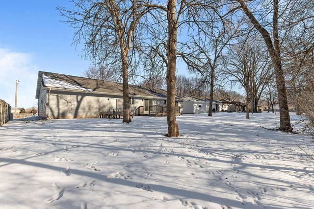 201 E MEADOW GROVE BOULEVARD, Appleton, WI 54915