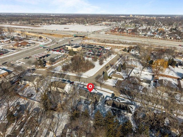 201 E MEADOW GROVE BOULEVARD, Appleton, WI 54915