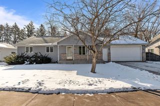 201 E MEADOW GROVE BOULEVARD, Appleton, WI 54915