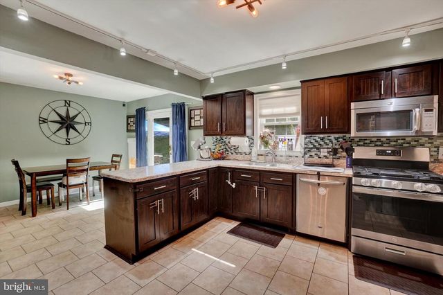 12598 LEBANON CHURCH RD, Felton, PA 17322