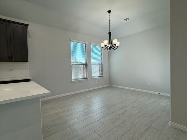 115 Bowling Green Avenue, Red Oak, TX 75154