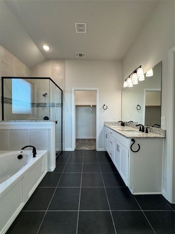 115 Bowling Green Avenue, Red Oak, TX 75154