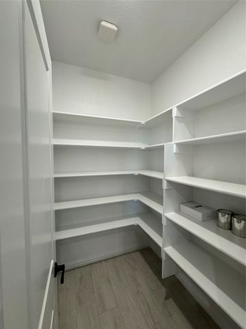 115 Bowling Green Avenue, Red Oak, TX 75154