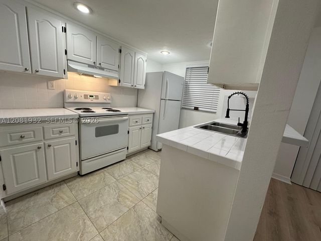 12642 Kenwood B, Fort Myers, FL 33907