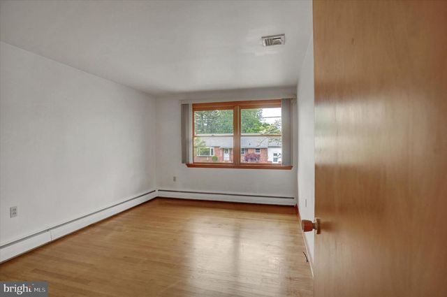 212 E WALNUT STREET, Shiremanstown, PA 17011