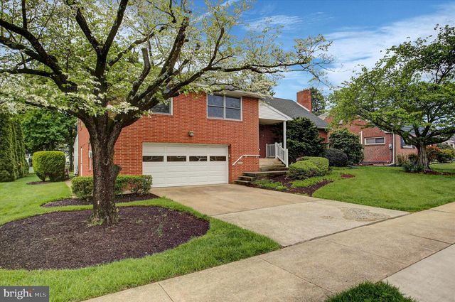 212 E WALNUT STREET, Shiremanstown, PA 17011