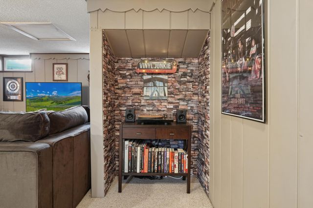 1101 9th Street, Hudson, WI 54016