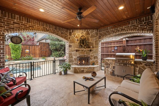 305 Matthew Avenue, Denton, TX 76210