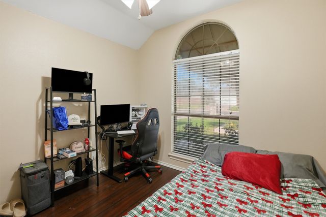 708 Hillcrest Drive, Cleburne, TX 76033