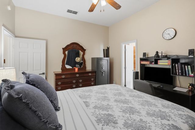 708 Hillcrest Drive, Cleburne, TX 76033