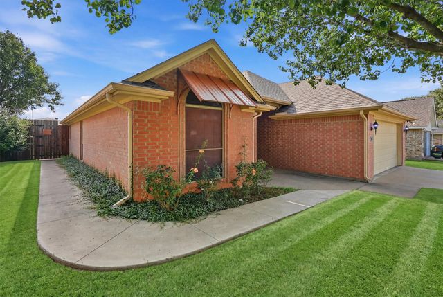 708 Hillcrest Drive, Cleburne, TX 76033