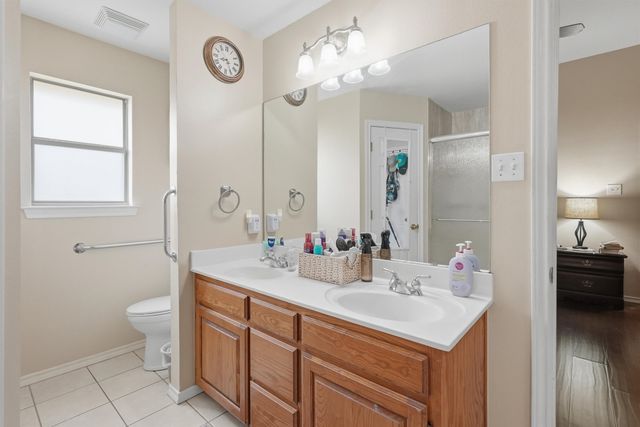 708 Hillcrest Drive, Cleburne, TX 76033