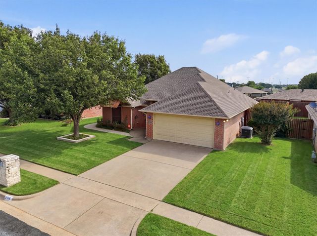 708 Hillcrest Drive, Cleburne, TX 76033