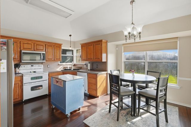 708 Hillcrest Drive, Cleburne, TX 76033