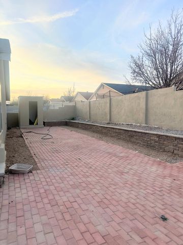 9001 Seaside Road NW, Albuquerque, NM 87121