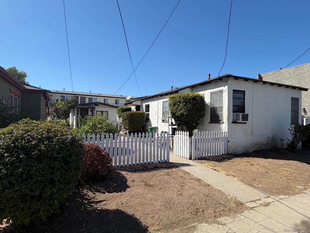 4654 58 39th St, San Diego, CA 92116 — exterior