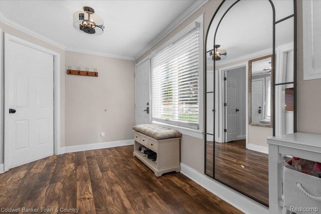 2710 Lakeridge, Wixom, MI 48393