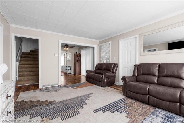 2710 Lakeridge, Wixom, MI 48393