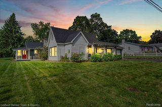 2710 Lakeridge, Wixom, MI 48393