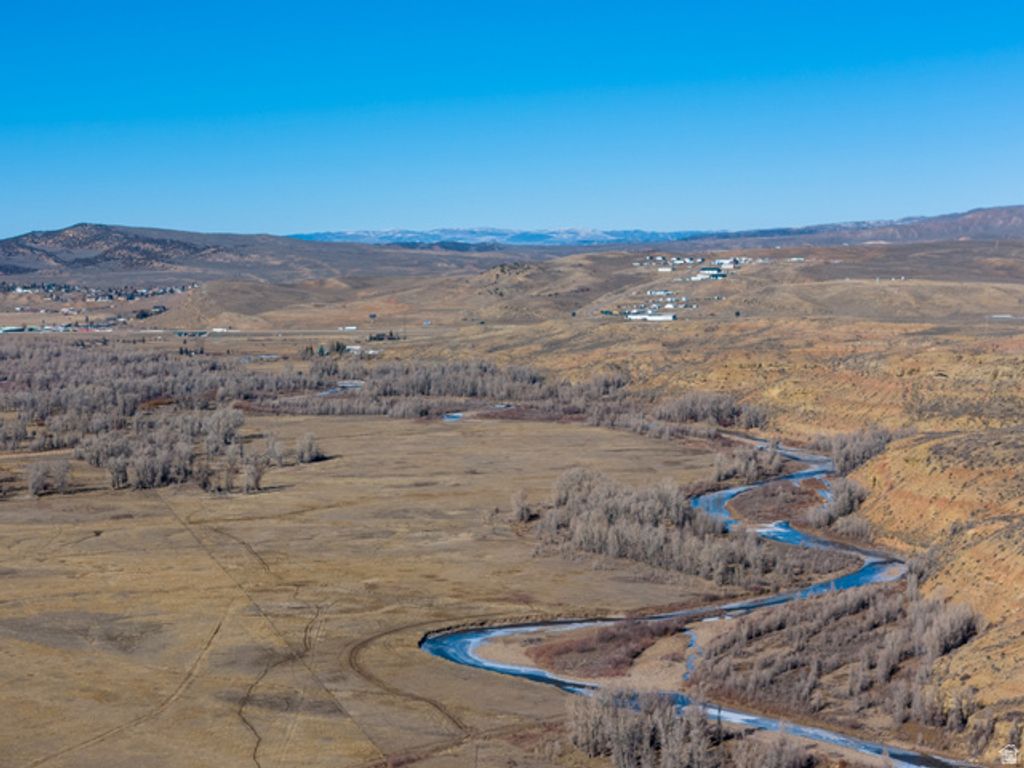 Image 11 of property listing at 2921 STATE HIGHWAY 150, Evanston, WY 82930