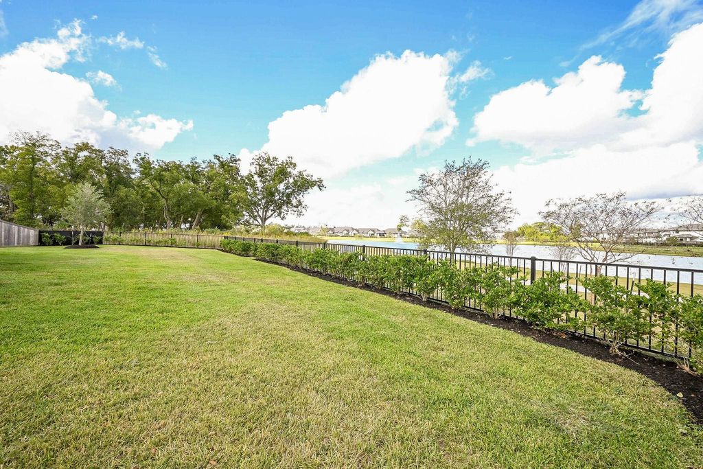 1623 Delta Oaks Drive, Missouri City, TX 77459