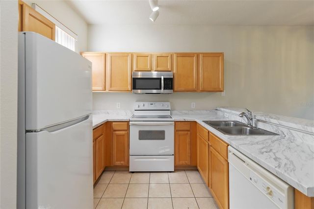 214 MONROE CIRCLE, Davenport, FL 33896