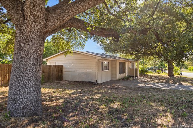 107 Sabyan, San Antonio, TX 78218