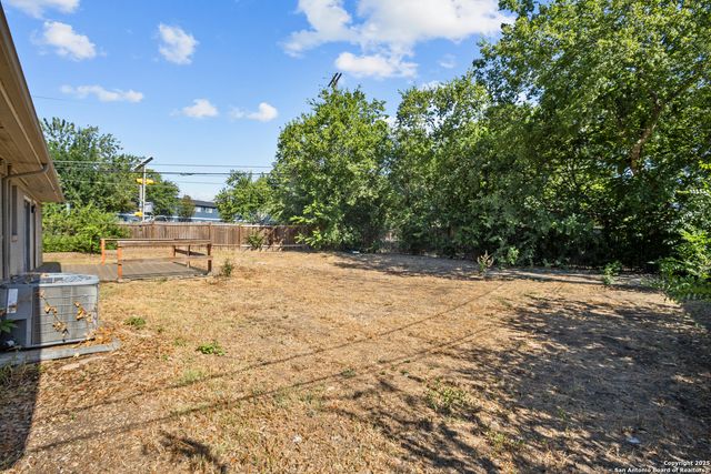 107 Sabyan, San Antonio, TX 78218