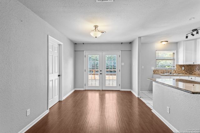 107 Sabyan, San Antonio, TX 78218