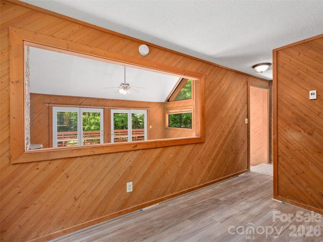 25 Little Creek Lane, Maggie Valley, NC 28751