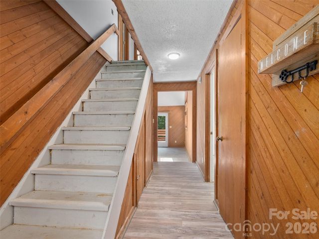 25 Little Creek Lane, Maggie Valley, NC 28751