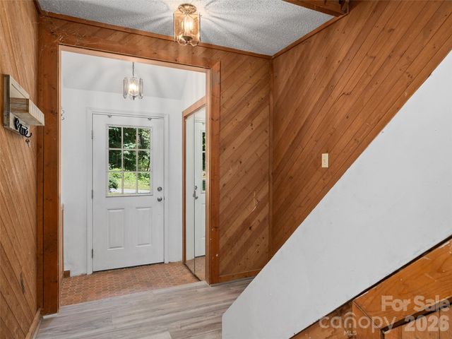 25 Little Creek Lane, Maggie Valley, NC 28751