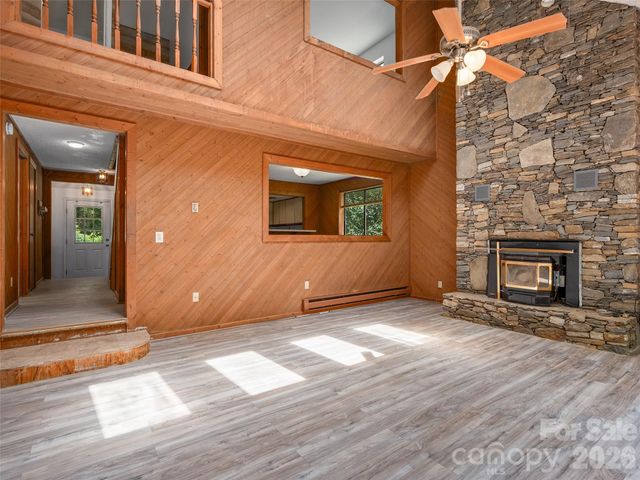 25 Little Creek Lane, Maggie Valley, NC 28751