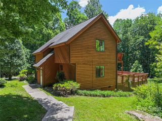 25 Little Creek Lane, Maggie Valley, NC 28751