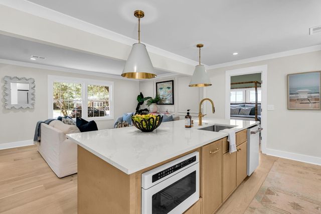 1413 Glencoe Drive, Mount Pleasant, SC 29464