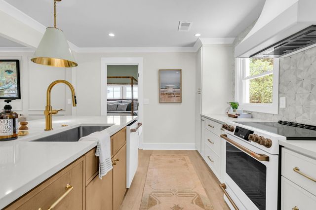 1413 Glencoe Drive, Mount Pleasant, SC 29464