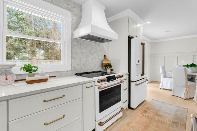 1413 Glencoe Drive, Mount Pleasant, SC 29464