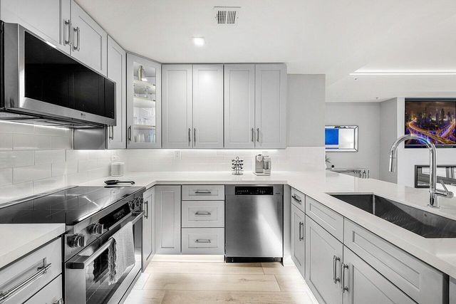 255 Evernia Street 1115, West Palm Beach, FL 33401