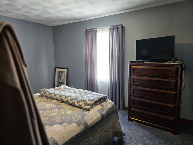 2838 Sunderland Road, Lansing, MI 48911