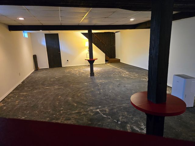 2838 Sunderland Road, Lansing, MI 48911