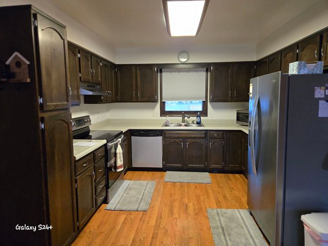 2838 Sunderland Road, Lansing, MI 48911